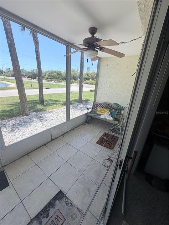 For Sale: $119,500 (1 beds, 1 baths, 745 Square Feet)