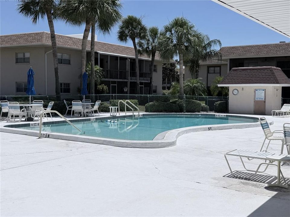 For Sale: $119,500 (1 beds, 1 baths, 745 Square Feet)