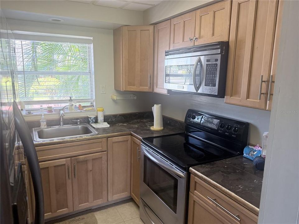 For Sale: $119,500 (1 beds, 1 baths, 745 Square Feet)