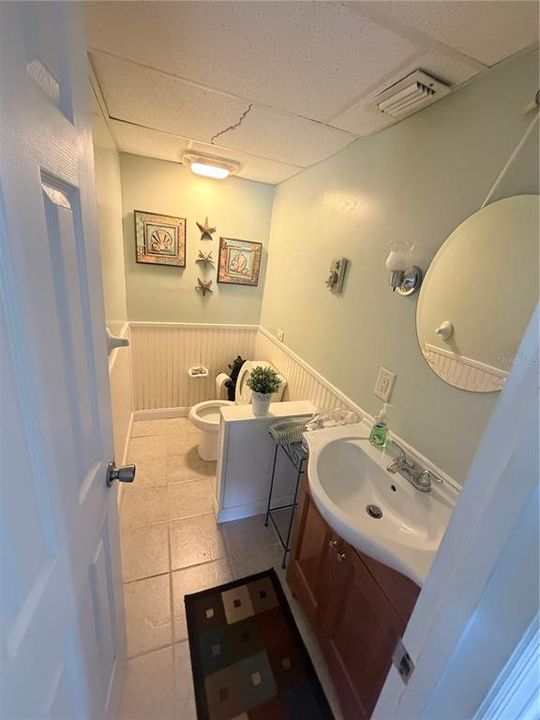 For Sale: $119,500 (1 beds, 1 baths, 745 Square Feet)