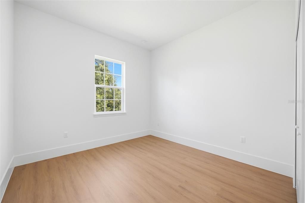 На продажу: $335,000 (4 спален, 2 ванн, 1799 Квадратных фут)