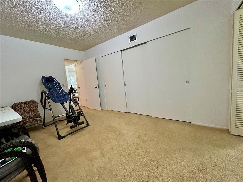 En Venta: $129,900 (2 camas, 2 baños, 1100 Pies cuadrados)