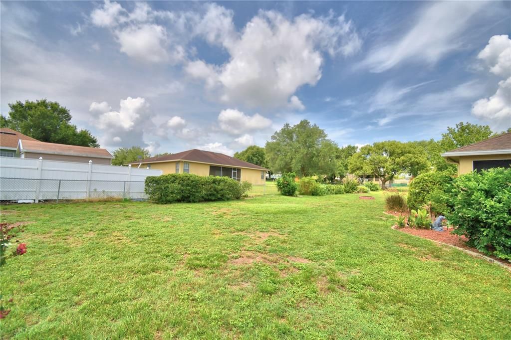 For Sale: $374,000 (3 beds, 2 baths, 1893 Square Feet)
