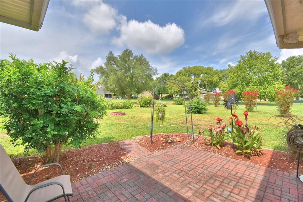 For Sale: $374,000 (3 beds, 2 baths, 1893 Square Feet)