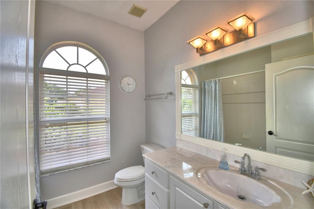 For Sale: $374,000 (3 beds, 2 baths, 1893 Square Feet)