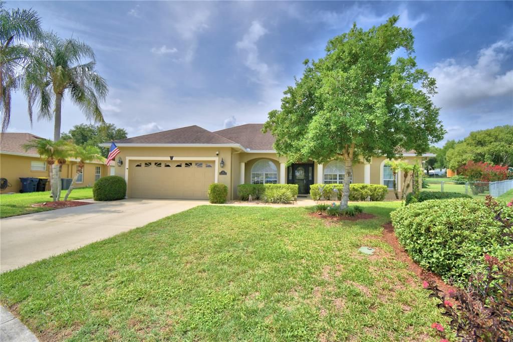 For Sale: $374,000 (3 beds, 2 baths, 1893 Square Feet)