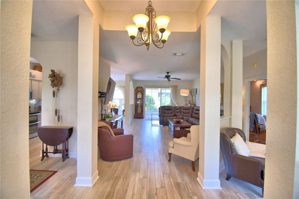 For Sale: $374,000 (3 beds, 2 baths, 1893 Square Feet)