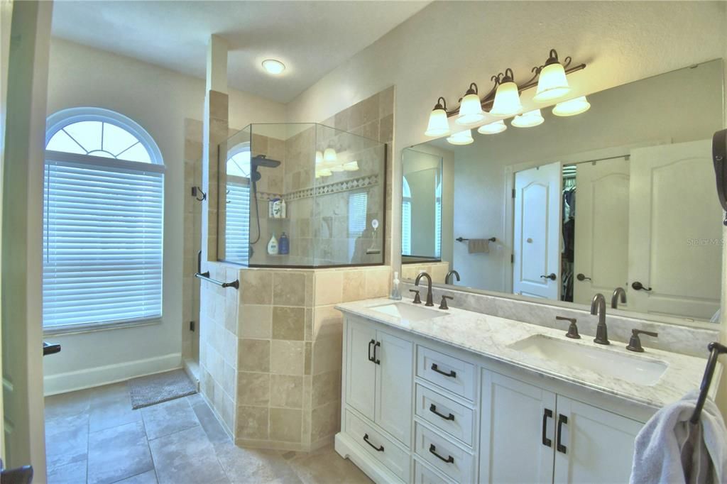 For Sale: $374,000 (3 beds, 2 baths, 1893 Square Feet)