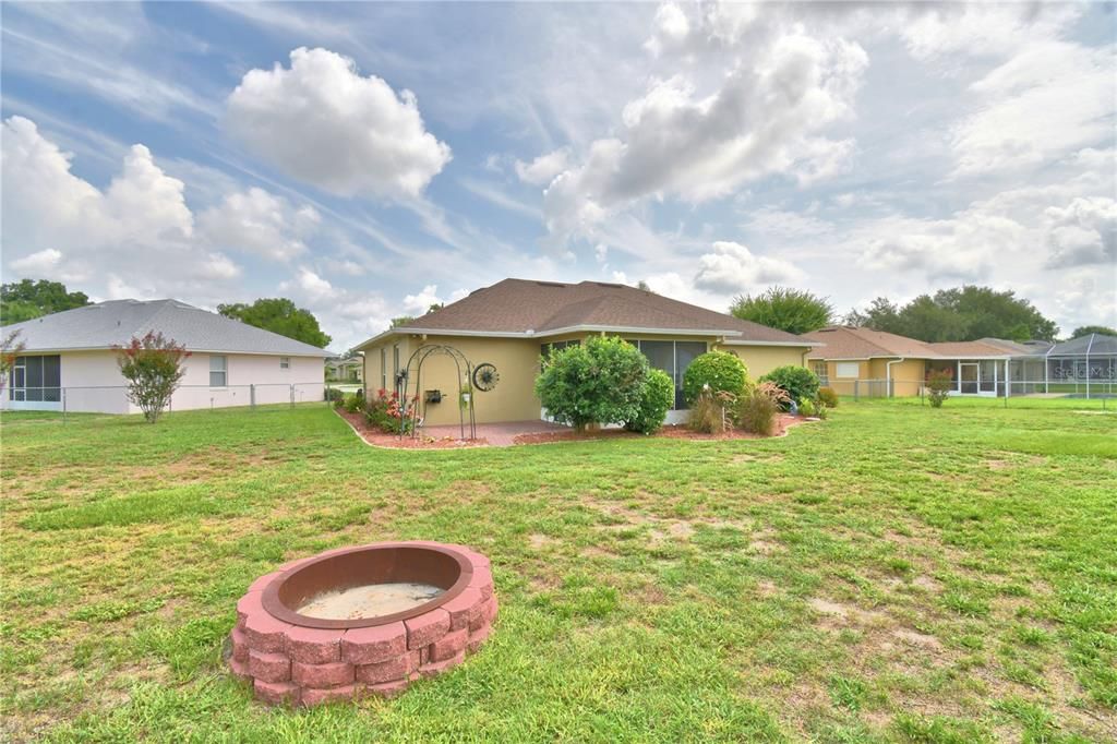 For Sale: $374,000 (3 beds, 2 baths, 1893 Square Feet)