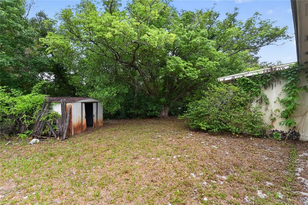 На продажу: $125,000 (2 спален, 1 ванн, 816 Квадратных фут)