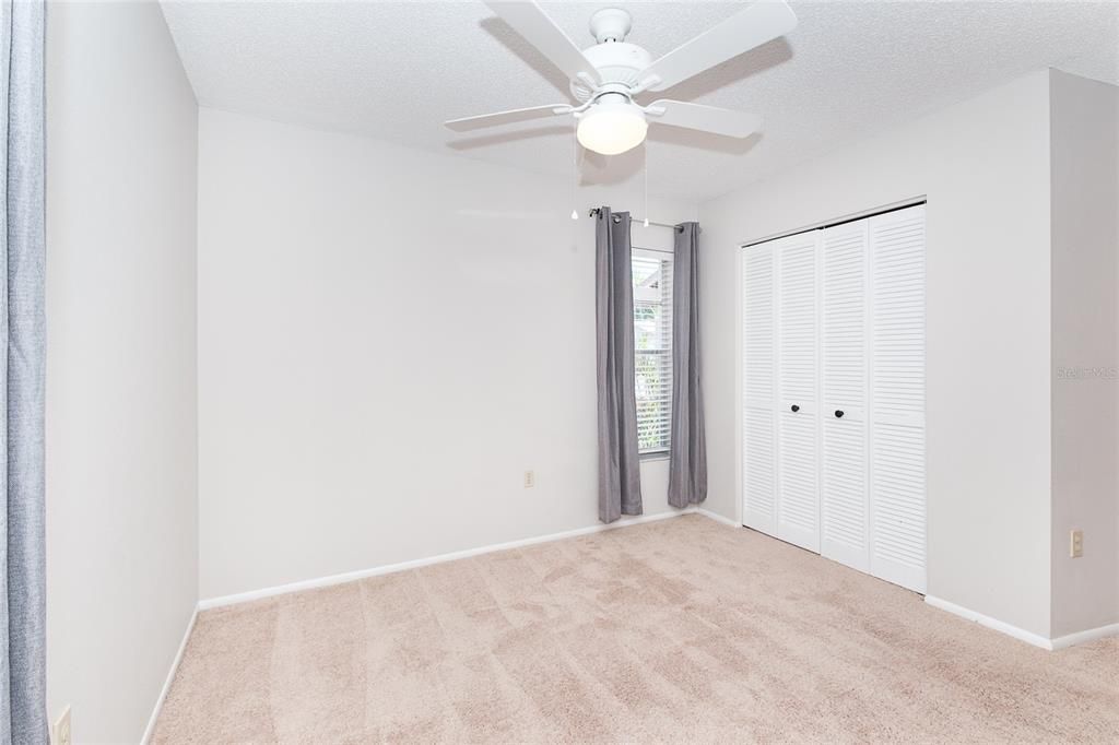 For Sale: $145,000 (2 beds, 1 baths, 884 Square Feet)