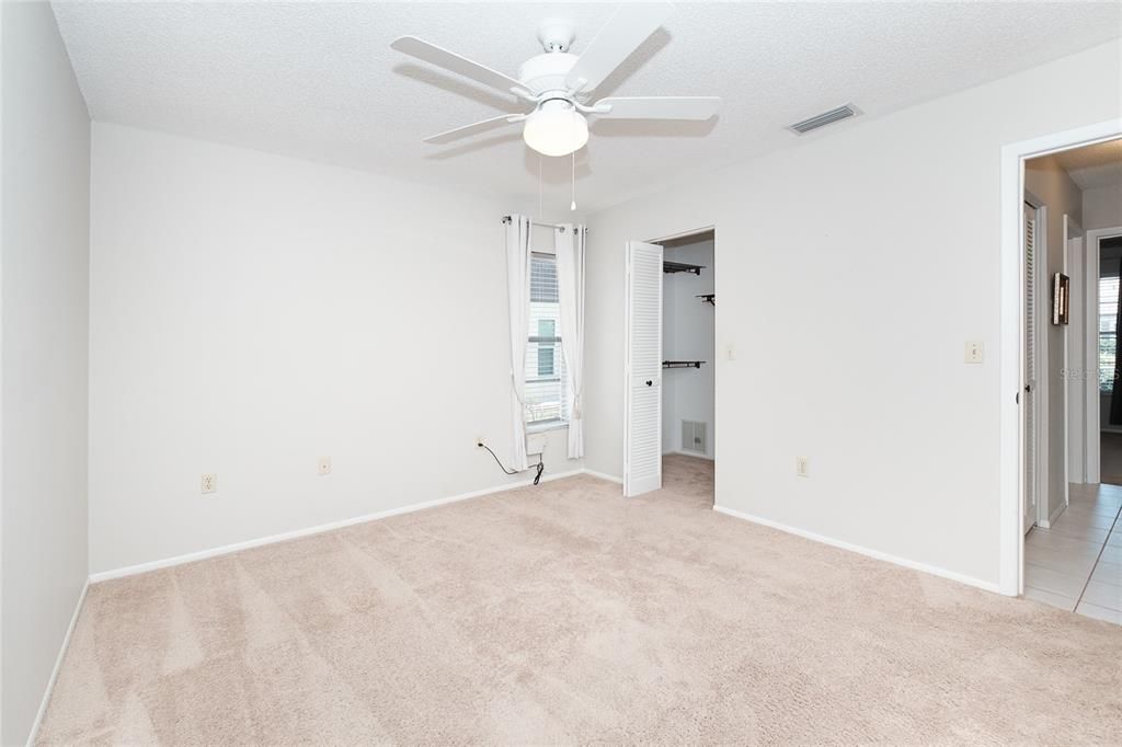 For Sale: $145,000 (2 beds, 1 baths, 884 Square Feet)