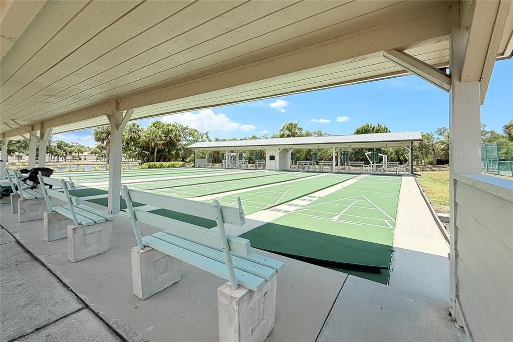 For Sale: $145,000 (2 beds, 1 baths, 884 Square Feet)