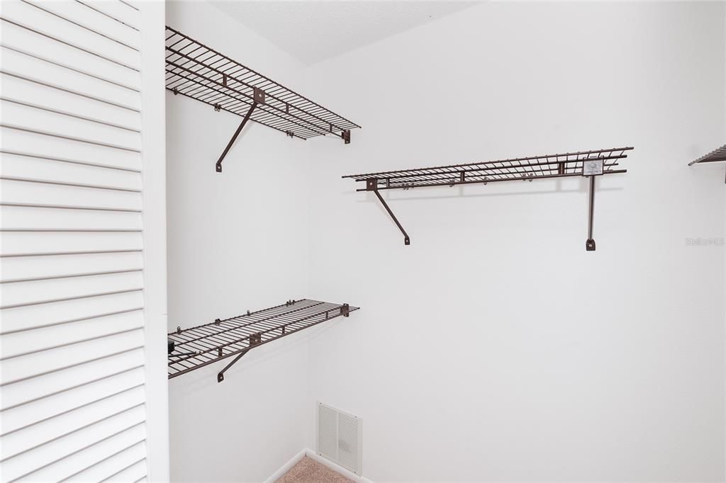For Sale: $145,000 (2 beds, 1 baths, 884 Square Feet)