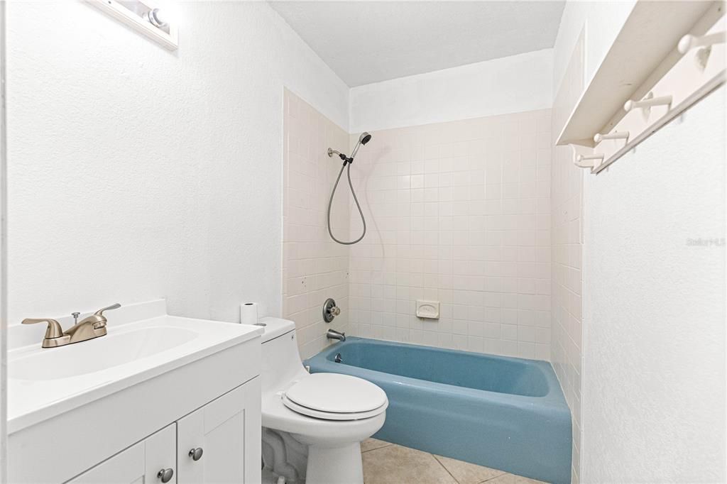 На продажу: $499,000 (4 спален, 2 ванн, 1776 Квадратных фут)