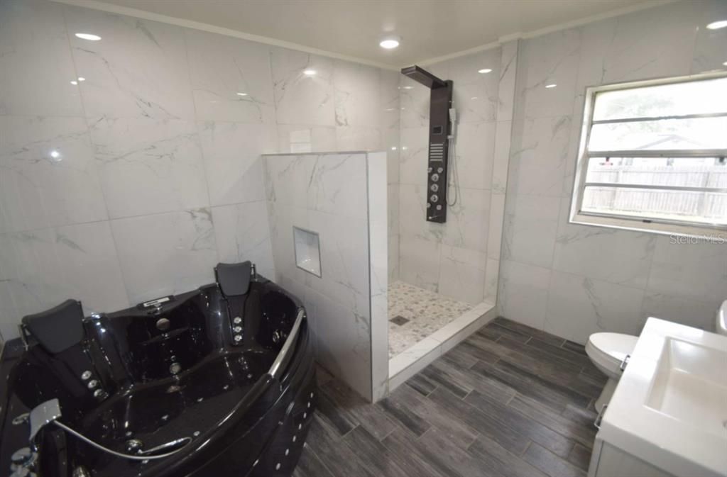 В аренду: $1,895 (3 спален, 1 ванн, 1335 Квадратных фут)