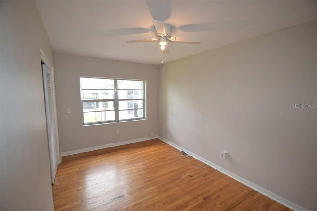 В аренду: $1,895 (3 спален, 1 ванн, 1335 Квадратных фут)