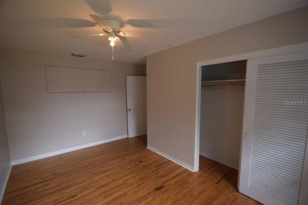 В аренду: $1,895 (3 спален, 1 ванн, 1335 Квадратных фут)