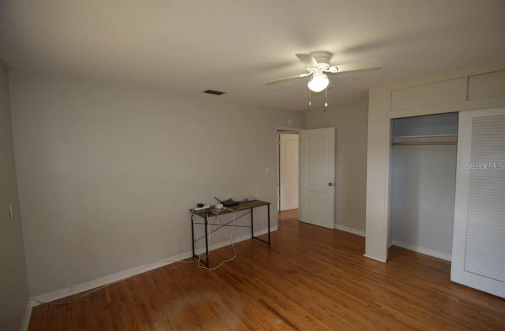 В аренду: $1,895 (3 спален, 1 ванн, 1335 Квадратных фут)