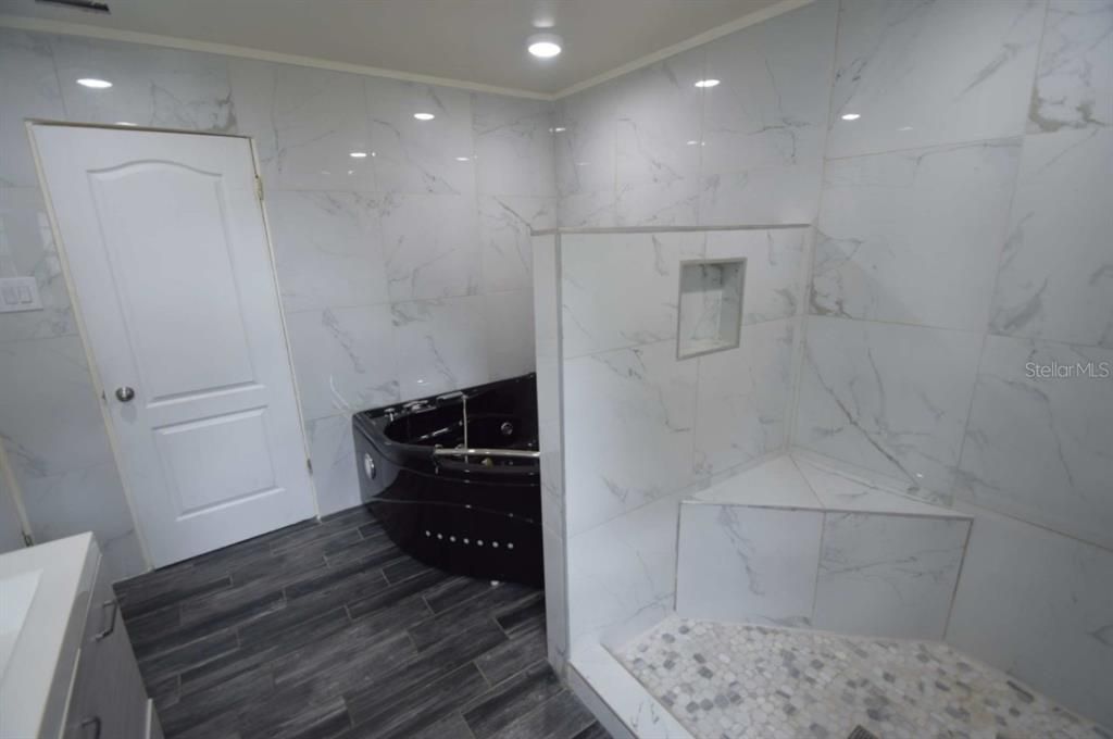 В аренду: $1,895 (3 спален, 1 ванн, 1335 Квадратных фут)