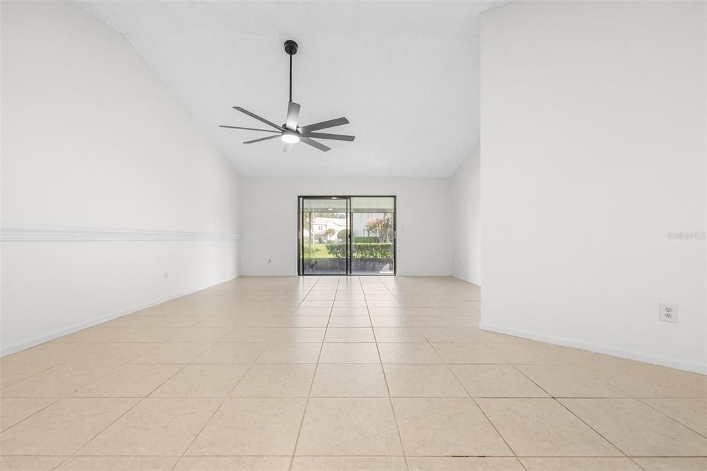 For Sale: $199,990 (2 beds, 2 baths, 1166 Square Feet)