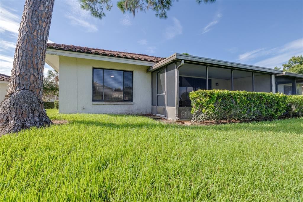 For Sale: $199,990 (2 beds, 2 baths, 1166 Square Feet)