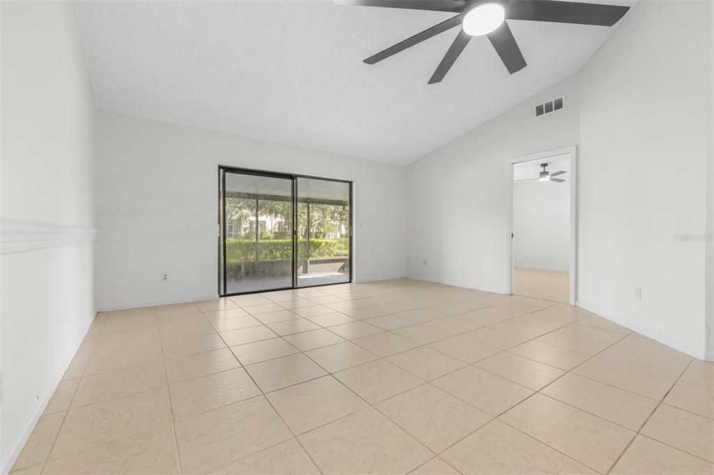For Sale: $199,990 (2 beds, 2 baths, 1166 Square Feet)
