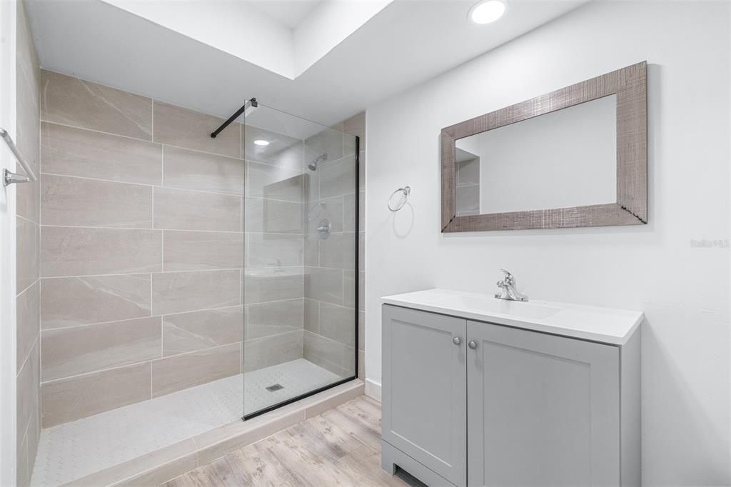For Sale: $199,990 (2 beds, 2 baths, 1166 Square Feet)