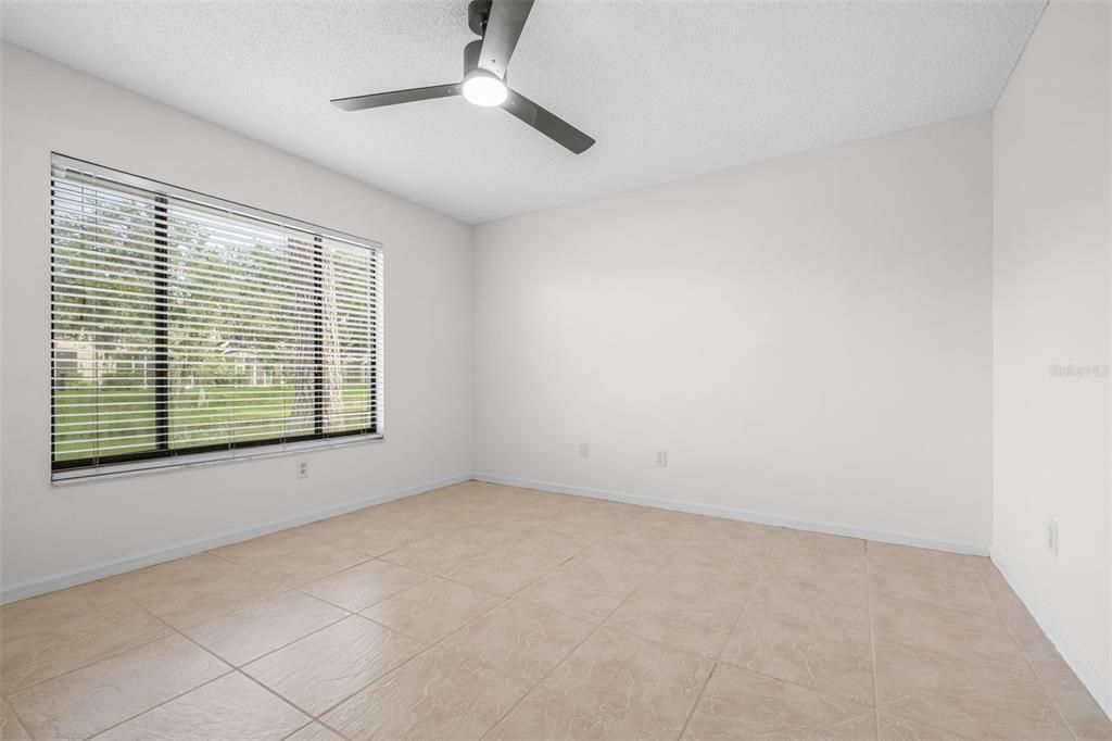 For Sale: $199,990 (2 beds, 2 baths, 1166 Square Feet)