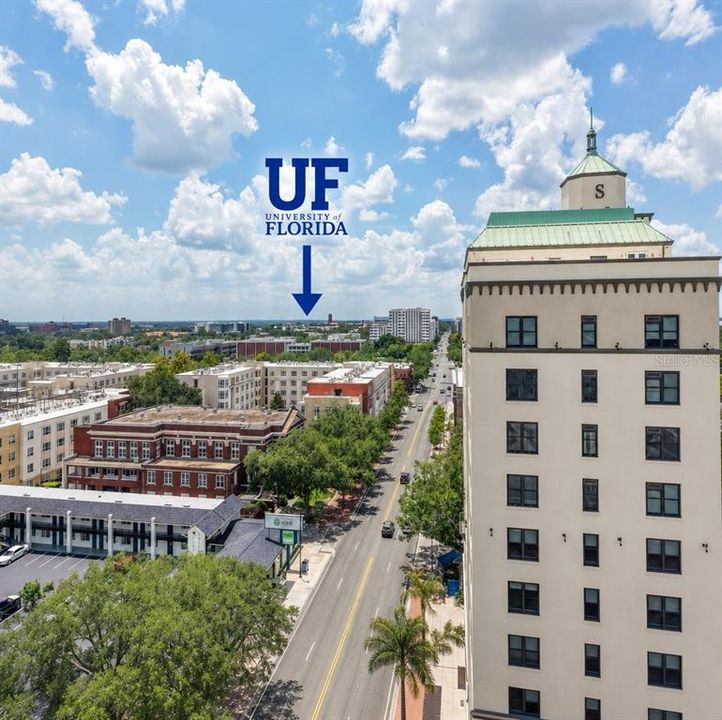 For Sale: $325,000 (2 beds, 2 baths, 1100 Square Feet)