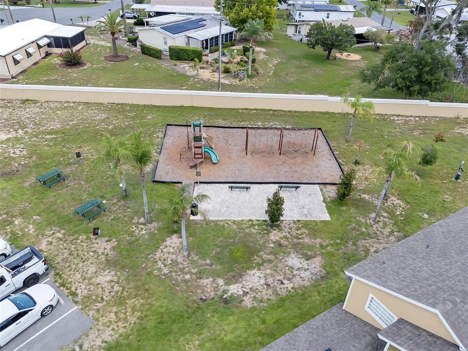 For Sale: $305,000 (3 beds, 3 baths, 1811 Square Feet)
