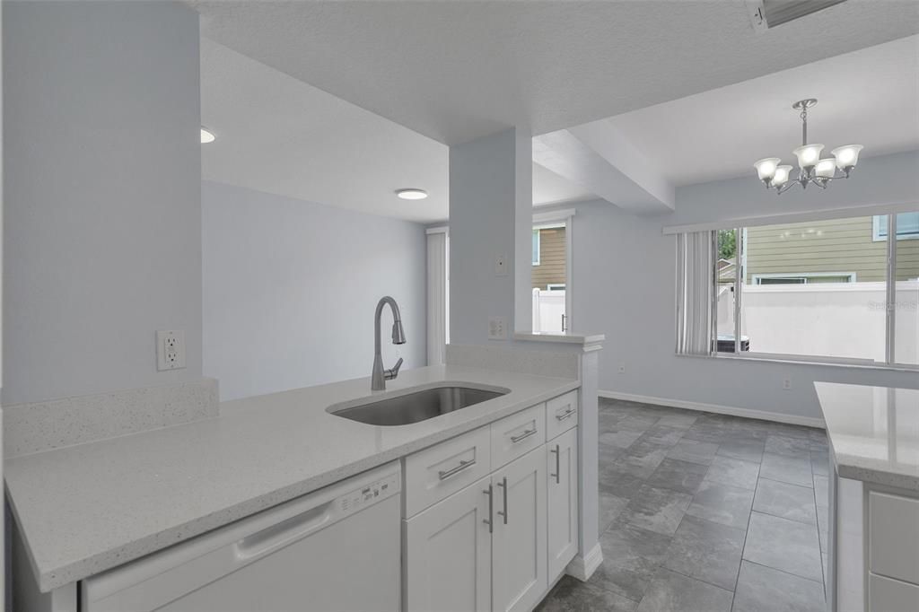 For Sale: $305,000 (3 beds, 3 baths, 1811 Square Feet)