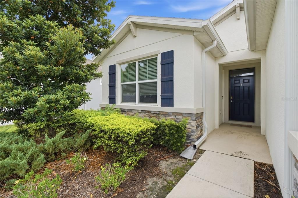 For Sale: $365,000 (3 beds, 2 baths, 1649 Square Feet)