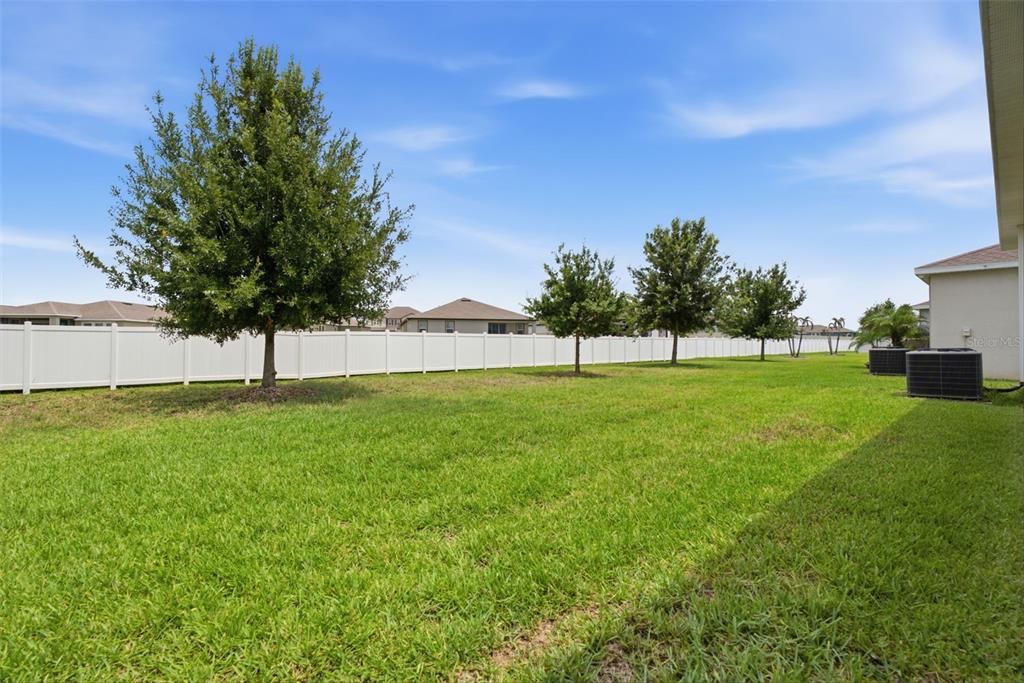 For Sale: $365,000 (3 beds, 2 baths, 1649 Square Feet)