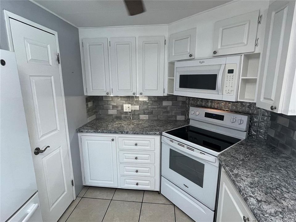 En Venta: $197,000 (2 camas, 2 baños, 1249 Pies cuadrados)
