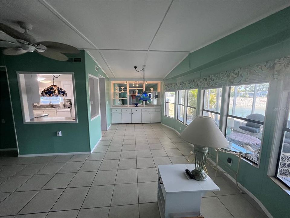En Venta: $197,000 (2 camas, 2 baños, 1249 Pies cuadrados)