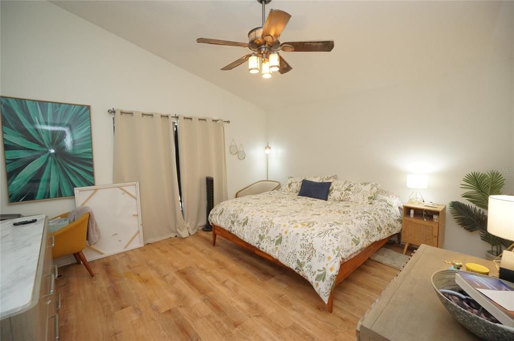 В аренду: $2,500 (3 спален, 2 ванн, 1558 Квадратных фут)