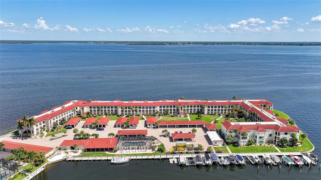 En Venta: $399,900 (2 camas, 2 baños, 1581 Pies cuadrados)