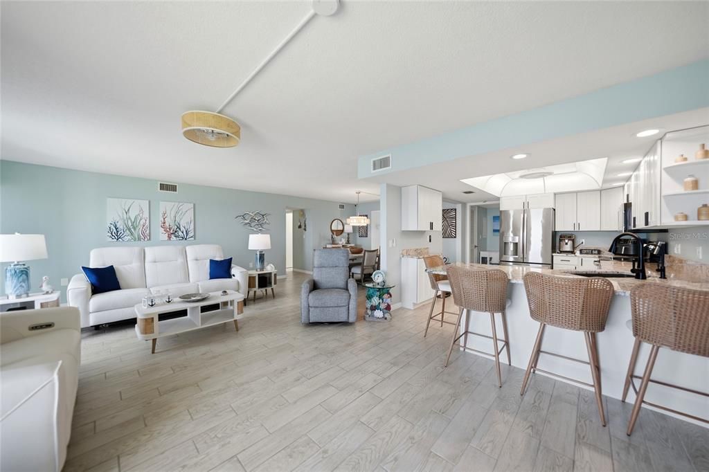 En Venta: $399,900 (2 camas, 2 baños, 1581 Pies cuadrados)
