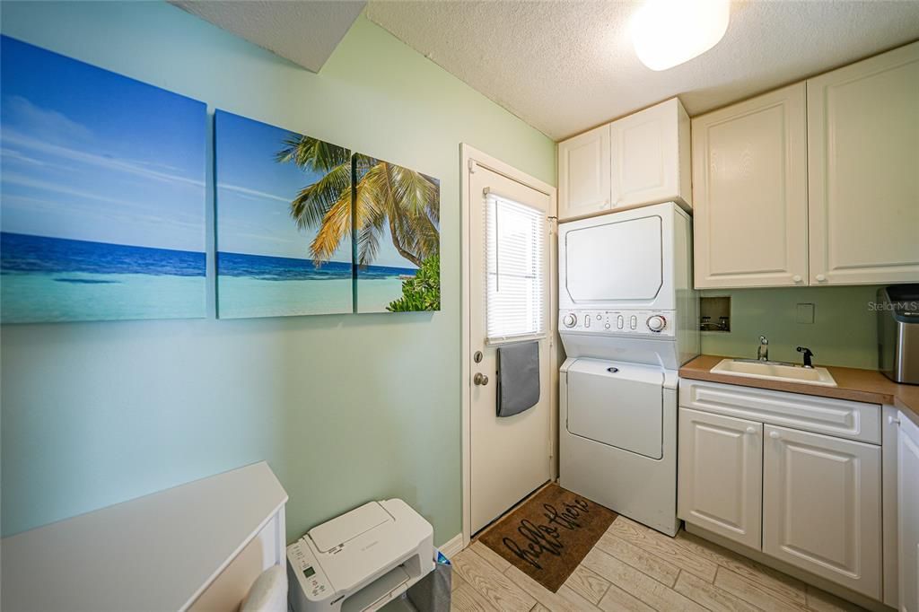 En Venta: $399,900 (2 camas, 2 baños, 1581 Pies cuadrados)