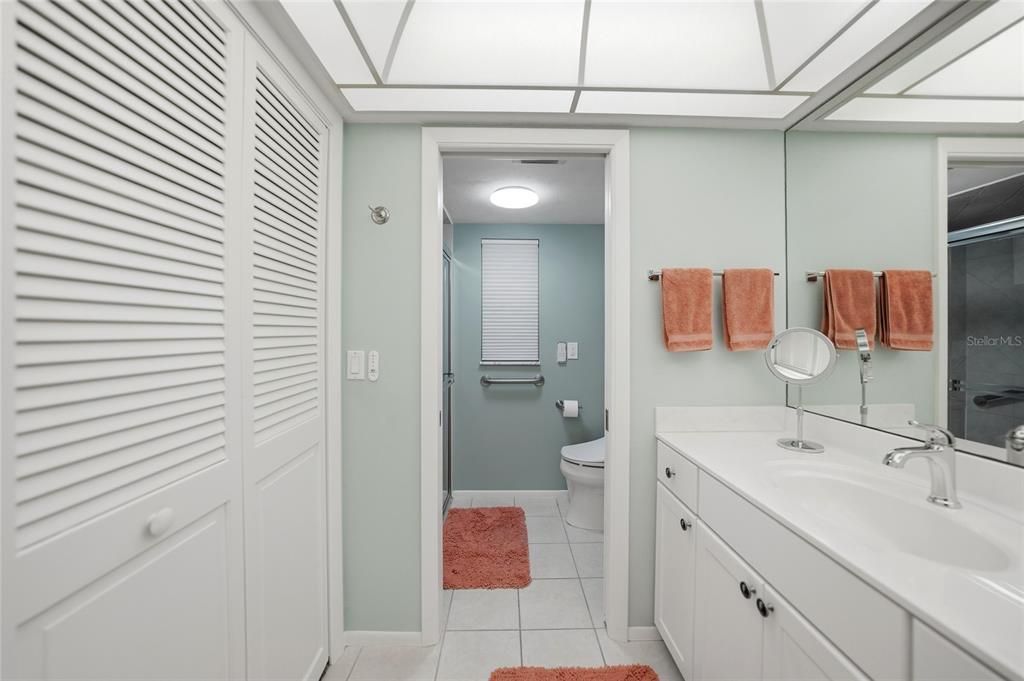 En Venta: $399,900 (2 camas, 2 baños, 1581 Pies cuadrados)