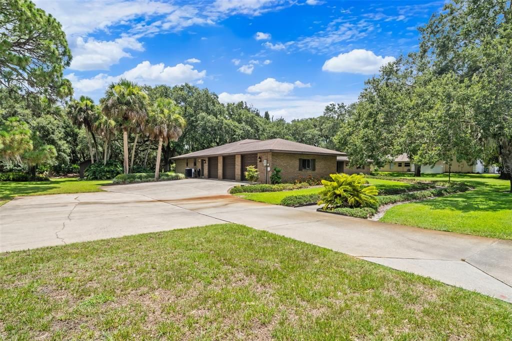 Active With Contract: $635,000 (4 beds, 2 baths, 3005 Square Feet)