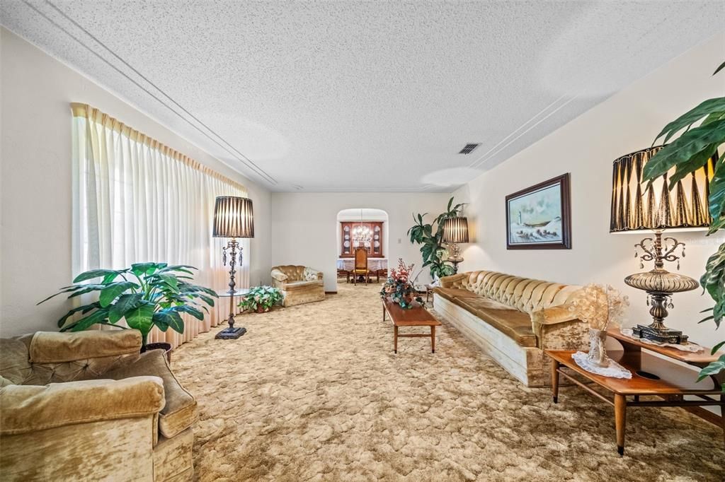 Active With Contract: $635,000 (4 beds, 2 baths, 3005 Square Feet)