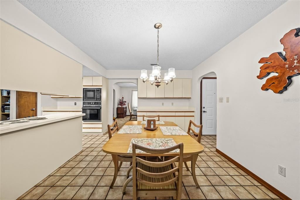Active With Contract: $635,000 (4 beds, 2 baths, 3005 Square Feet)