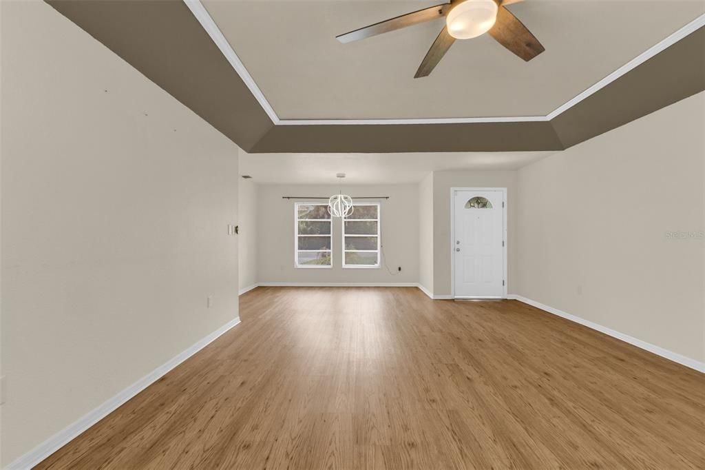 На продажу: $369,900 (3 спален, 2 ванн, 1729 Квадратных фут)