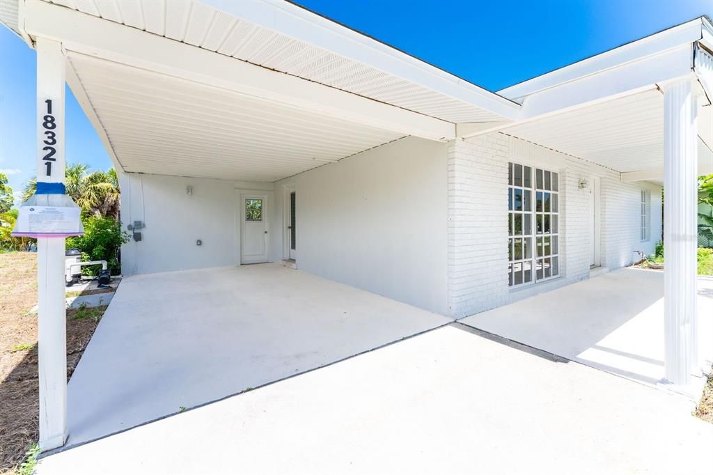 For Sale: $339,000 (2 beds, 2 baths, 931 Square Feet)