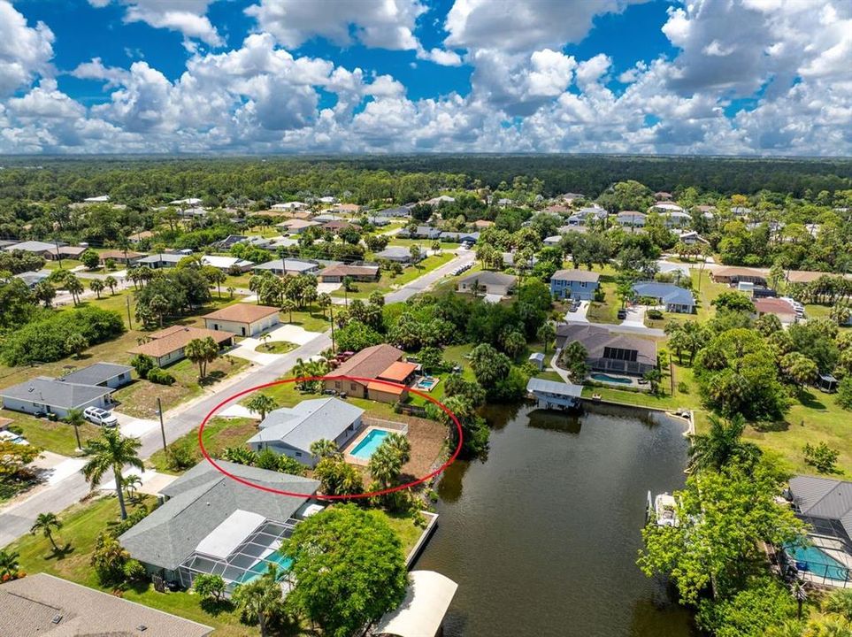 For Sale: $339,000 (2 beds, 2 baths, 931 Square Feet)