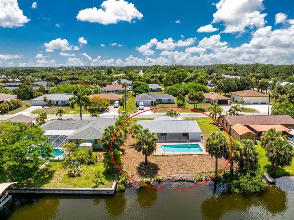 For Sale: $339,000 (2 beds, 2 baths, 931 Square Feet)