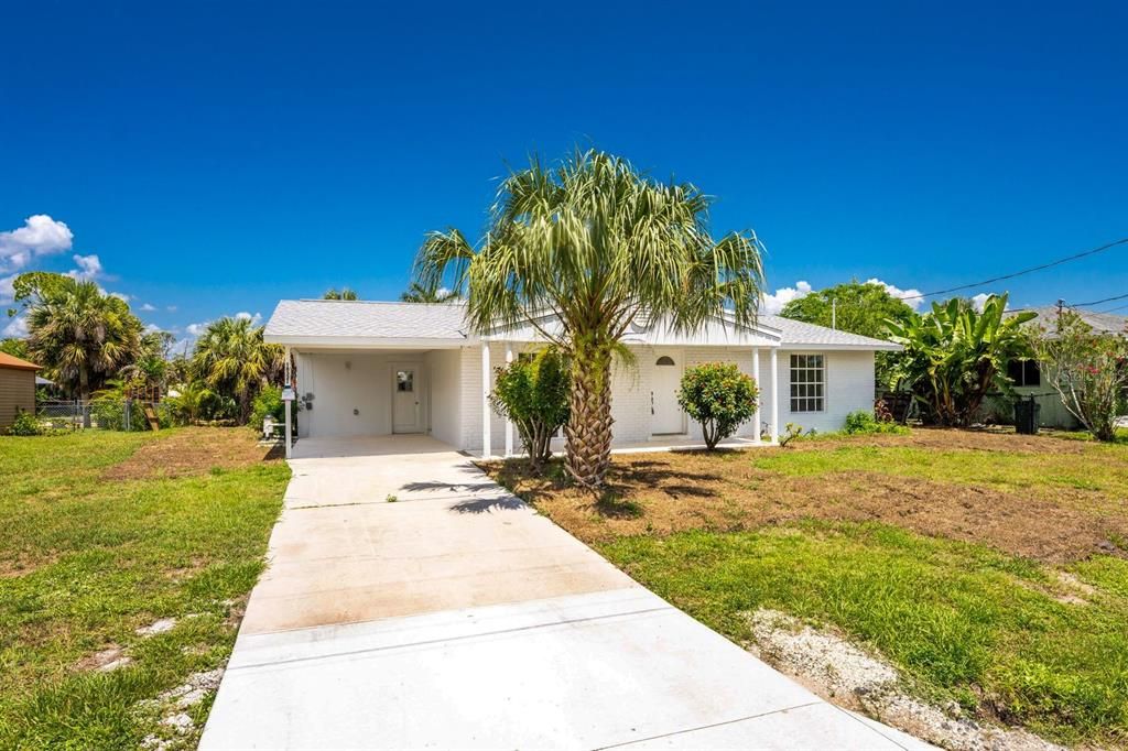 For Sale: $339,000 (2 beds, 2 baths, 931 Square Feet)