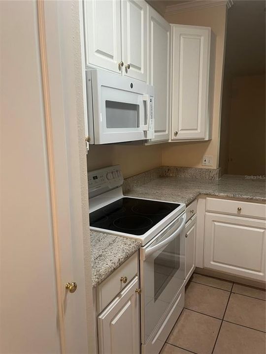 На продажу: $299,900 (3 спален, 2 ванн, 1520 Квадратных фут)